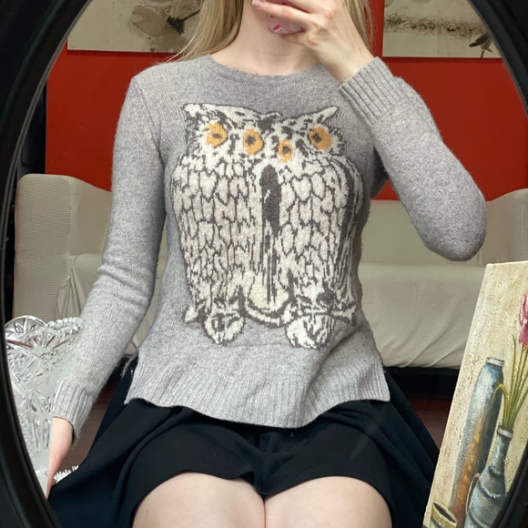 BCBG Sweater 🤍 - Picture 3 of 4